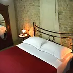 Al Castello Di Montalfoglio Country house