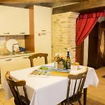 Al Castello Di Montalfoglio