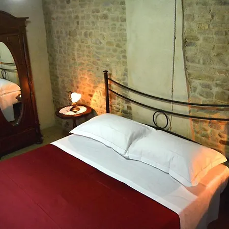 Al Castello Di Montalfoglio Landhuis