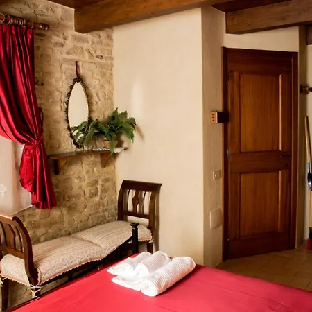 Al Castello Di Montalfoglio Landhuis